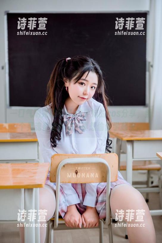 一口气刷完穆零Mu0学妹的cos分享，整个灵魂都被俘获，真想偷偷学起来。