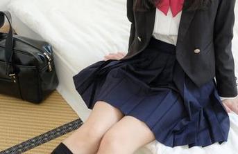 紧急企划 – 一只喵喵梓同学在礼服里的想象：原图值得反复咀嚼