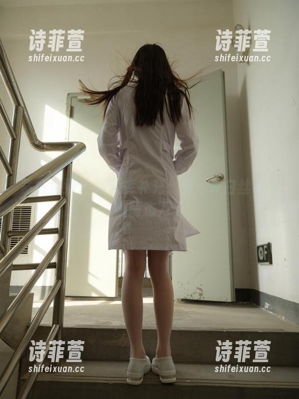 紧急企划-见希w 紧急企划 - 资源库补充:见希w白丝牛仔裤萌态万千