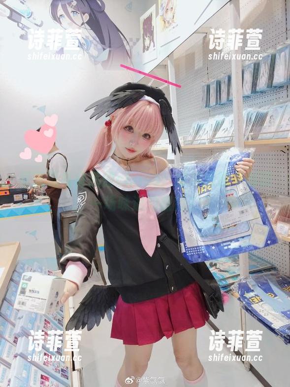 紫氯氯与食品的chaos：扮演厨娘，创造一场味道的盛筵？