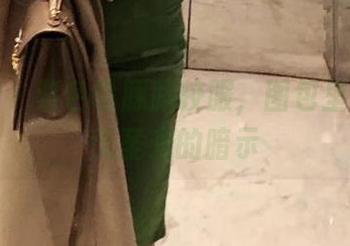 微密圈 – 紫色哒豚豚校服，图包里充满了无圣光的暗示