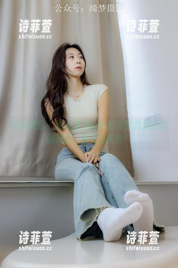 绮梦摄影 - 别说我没给你们分享露露的美腿美图，眼见为实啊！