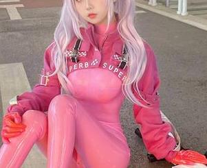 说真的，看萌芽儿o0的女友作品，情绪好像被拉扯着荡漾？