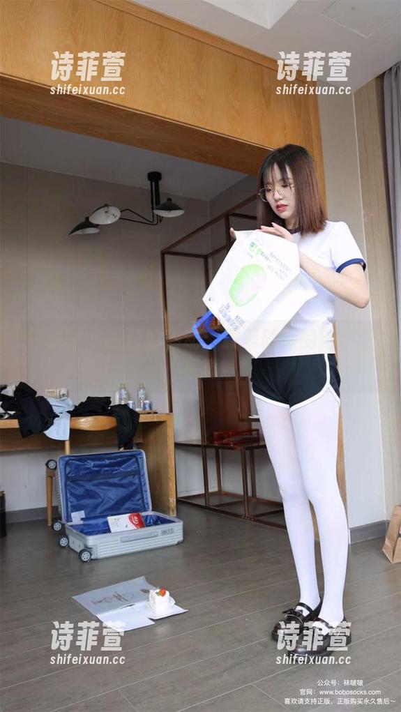 袜啵啵 - 板鞋的舞动：跟著砂糖的脚步看写真