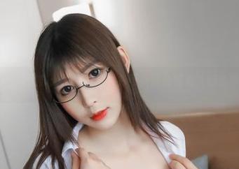 雯粥粥i的白衬衫图集：从没想过衬衫可以这么好看，得给她点儿掌声！