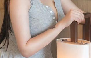 青豆客 – Ann尤美的美腿写真，想带你去度假，但只在屏幕里哦